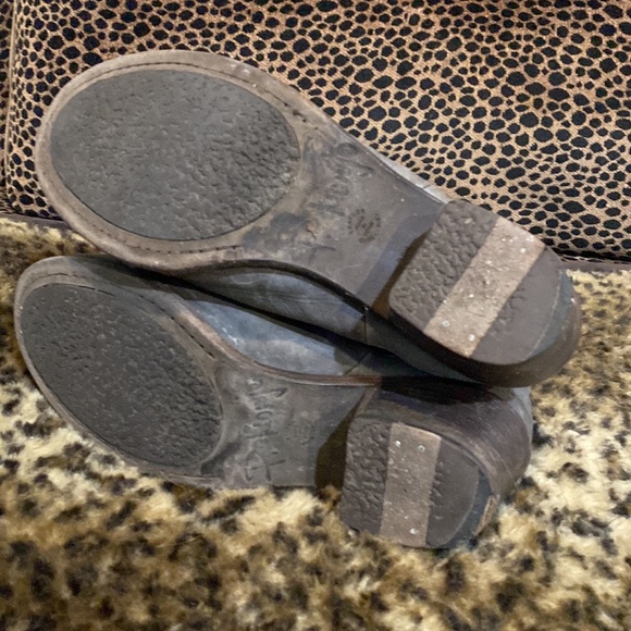 P. Mongo Booties - Picture 3 of 7